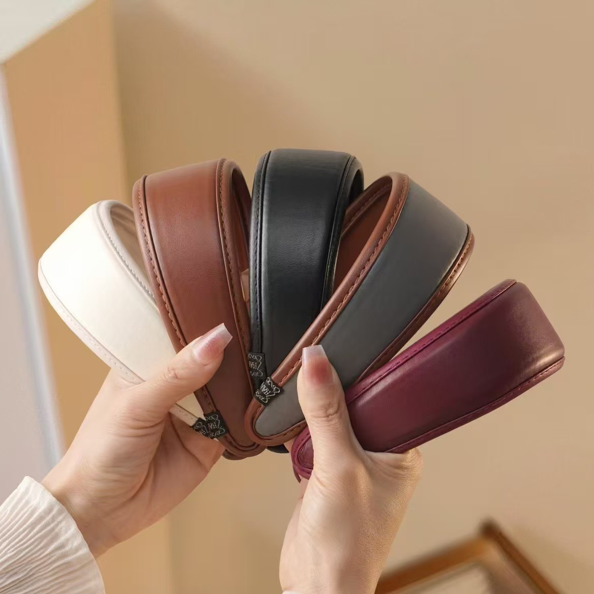 Leatherwork Rings - ที่คาดผมหนังสไตล์เรโทรสำหรับผู้หญิง 2026 สไตล์ฝรั่งเศส ที่คาดผมกว้าง เครื่องประดับผมสำหรับผู้หญิง อุปกรณ์ตกแต่งผม