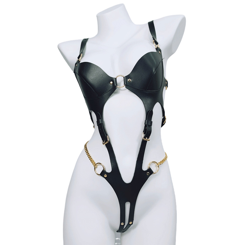 ชุดรัดตัวแบบกอธ บอนด์เดจ ฮาร์เ - Leather Work Harness บทวิจารณ์และราคา