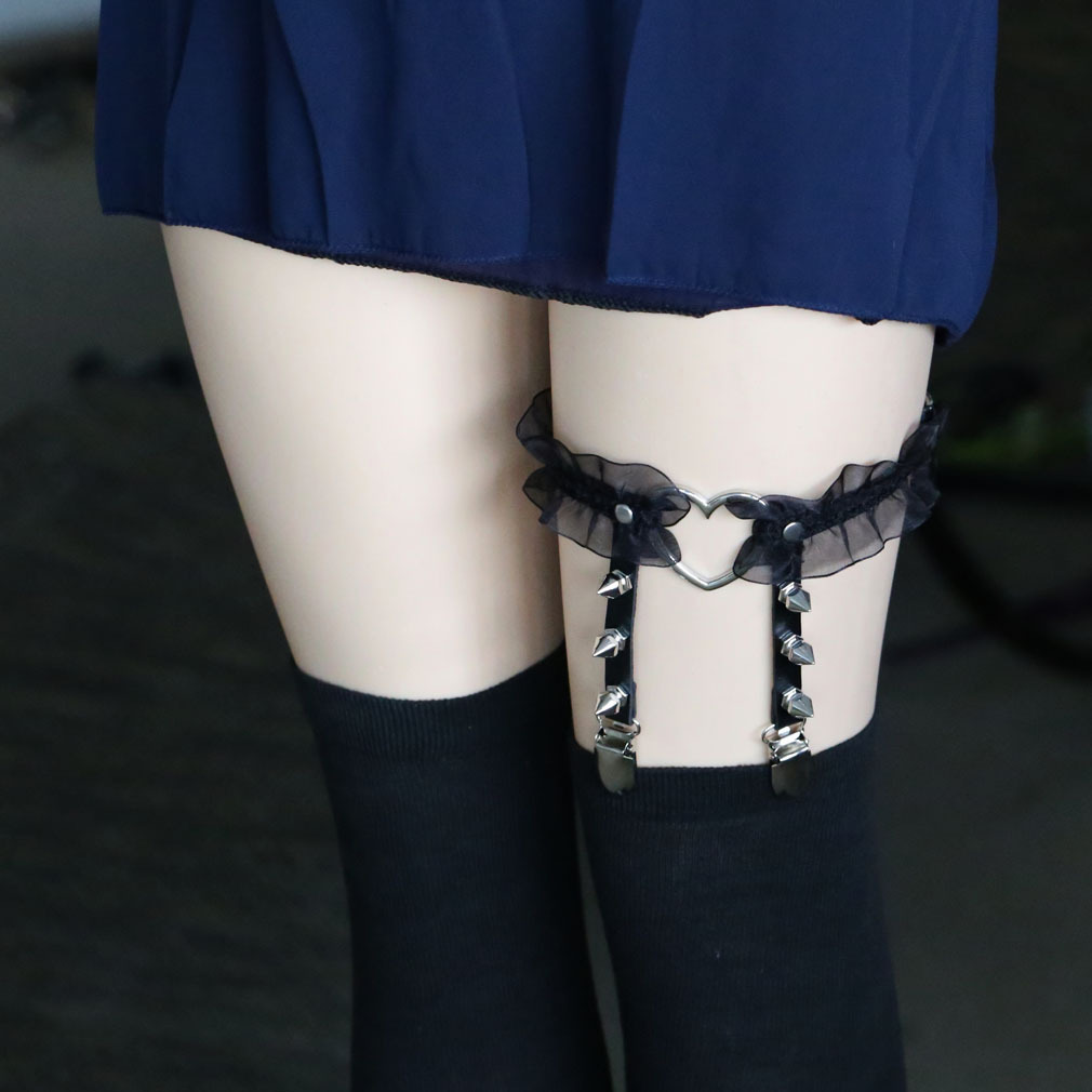 ผู้หญิง Goth หนัง Love Garter  - Leather Work Harness บทวิจารณ์และราคา
