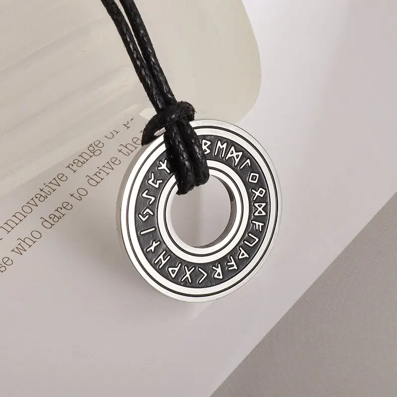Iceland หมวกกันน็อค Nordic veg - Leatherwork Rings บทวิจารณ์และราคา